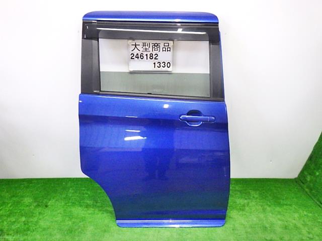 【中古】中古部品 ソリオ MA36S 右ﾘｱﾄﾞｱ 【3330890100-000024618213300】