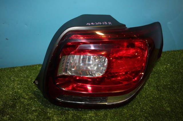 【中古】中古部品 シトロエン DS3 A5C5F01 右テールランプ 【3330950100-000044241515500】|e-cleマート