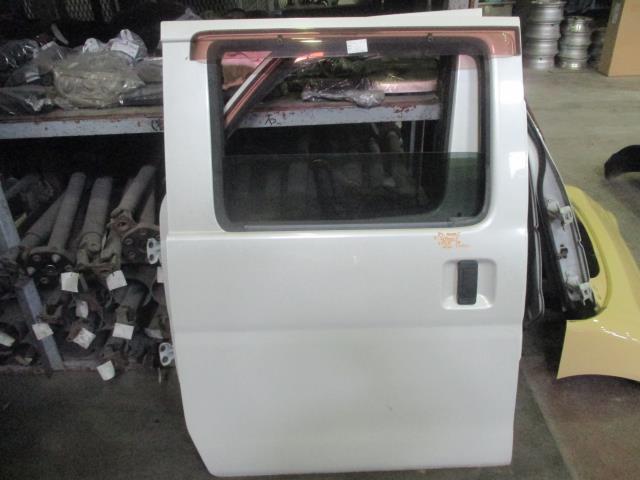 【中古】中古部品 ハイゼット S321V 右ﾘｱﾄﾞｱ 【3310160100-001669120213300】｜e-cleマート