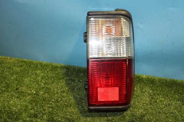 【中古】中古部品 ボンゴ SKF2V 右ﾃｰﾙﾗﾝﾌﾟ 【3330950100-000039120215500】 5,301円