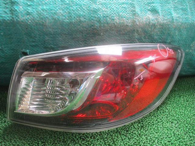 【中古】中古部品 アクセラ BL6FJ 右ﾃｰﾙﾗﾝﾌﾟ 【3500080000-230131001015500】