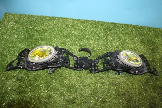 【中古】中古部品 インサイト ZE2 左ﾌｫｸﾞﾗﾝﾌﾟ 【3330950100-000045091110950】｜e-cleマート