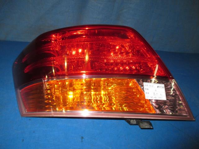 【中古】中古部品 アリオン ZRT260 左ﾃｰﾙﾗﾝﾌﾟ 【3310160100-001374102215600】