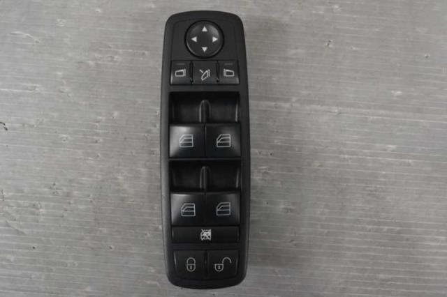 【中古】中古部品 ベンツ Aクラス パワーウインドウスイッチ 【3310580000-240529000261900】|e-cleマート