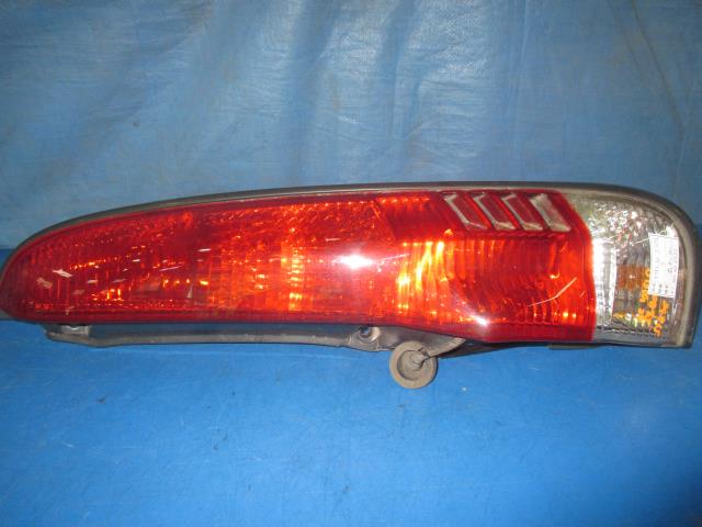 【中古】中古部品 テリオスキッド J131G 右ﾃｰﾙﾗﾝﾌﾟ 【3310160100-001361401415500】