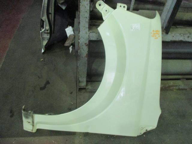【中古】中古部品 ムーヴ L152S 左ﾌﾛﾝﾄﾌｪﾝﾀﾞｰ 【3310160100-001635170210700】