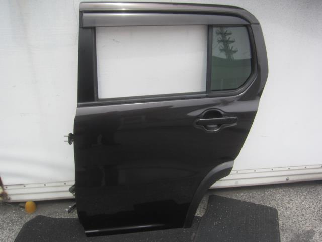 【中古】中古部品 ハスラー MR31S 左ﾘｱﾄﾞｱ 【3340240100-202400004513400】 34,106円