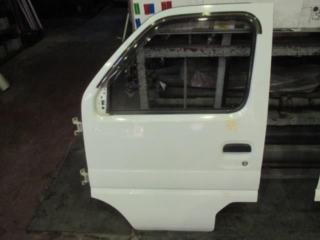 【中古】中古部品 キャリィ DA52T 左ﾌﾛﾝﾄﾄﾞｱ 【3310160100-001571104613200】