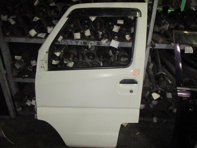 【中古】中古部品 ミニキャブ U61V 左ﾌﾛﾝﾄﾄﾞｱ 【3310160100-001450407513200】