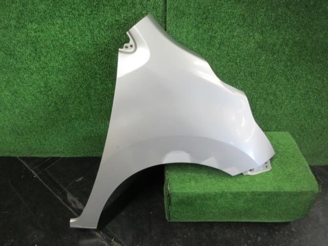 【中古】再生部品 ワゴンＲ MH34S 右ﾌﾛﾝﾄﾌｪﾝﾀﾞｰ 【3380010000-240605500510600】