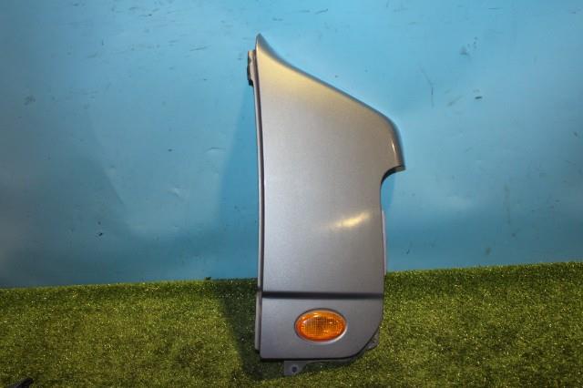 【中古】中古部品 サンバー TW1 右ﾌﾛﾝﾄﾌｪﾝﾀﾞｰ 【3330950100-000039261510600】