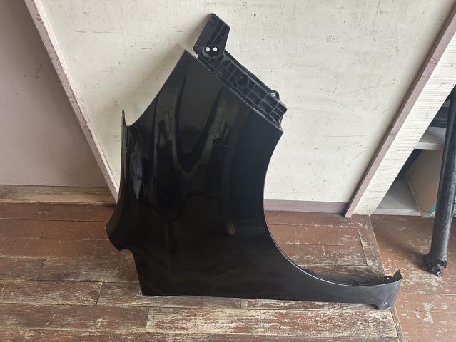 【中古】中古部品 ソリオ MA15S 右ﾌﾛﾝﾄﾌｪﾝﾀﾞｰ 【3330430100-240607000110600】