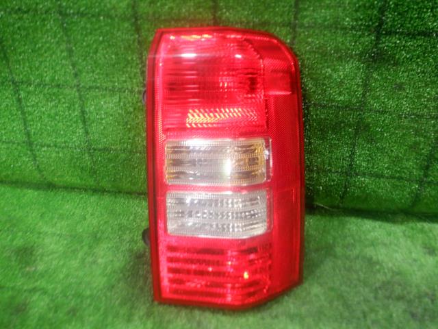 【中古】中古部品 ジープ パトリオット MK74 右ﾃｰﾙﾗﾝﾌﾟ 【3330420100-240531000115500】