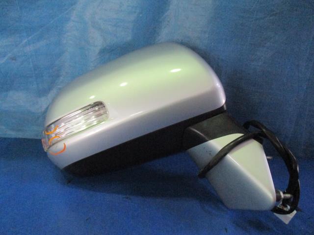 【中古】中古部品 ノア ZRR70W 右ｻｲﾄﾞﾐﾗｰ 【3310160100-001701518413500】 12,434円