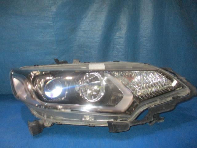 【中古】中古部品 フィット GP5 右ﾍｯﾄﾞﾗﾝﾌﾟ 【3310160100-000004363010800】