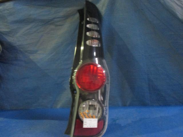 【中古】中古部品 ミラ L275S 右ﾃｰﾙﾗﾝﾌﾟ 【3310160100-001483786315500】
