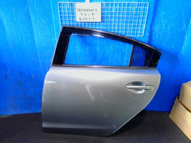 【中古】中古部品 アテンザ GJ2FP 左ﾘｱﾄﾞｱ 【3310220100-240306000313400】