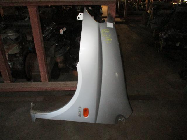 【中古】中古部品 ミラージュディンゴ CQ2A 左ﾌﾛﾝﾄﾌｪﾝﾀﾞｰ 【3310160100-000854603410700】 11,955円