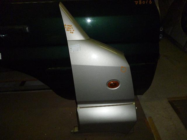 【中古】中古部品 タウンボックスワイド U65W 右ﾌﾛﾝﾄﾌｪﾝﾀﾞｰ 【3310160100-000897834510600】