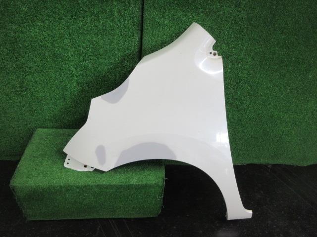 【中古】再生部品 ワゴンＲ MH44S 左ﾌﾛﾝﾄﾌｪﾝﾀﾞｰ 【3380010000-240612500310700】