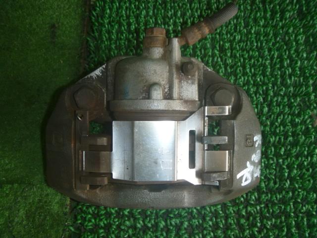 【中古】中古部品 サンバー KS4 右ﾌﾛﾝﾄｷｬﾘﾊﾟｰ 【3330370100-000243012244330】