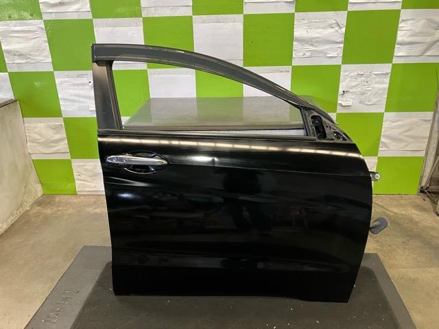 【中古】中古部品 ヴェゼル RU1 右ﾌﾛﾝﾄﾄﾞｱ 【3330530100-000005260913100】