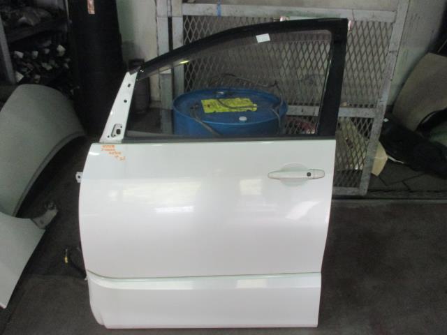 【中古】中古部品 エスティマ ACR50W 左ﾌﾛﾝﾄﾄﾞｱ 【3310160100-001597234713200】｜e-cleマート