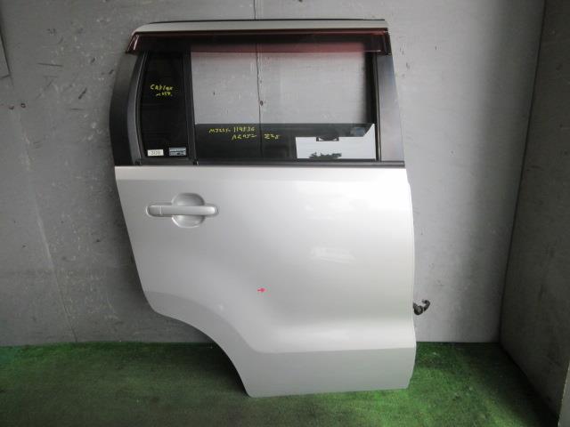【中古】中古部品 ＡＺワゴン MJ23S 右ﾘｱﾄﾞｱ 【3330560100-240523000313300】