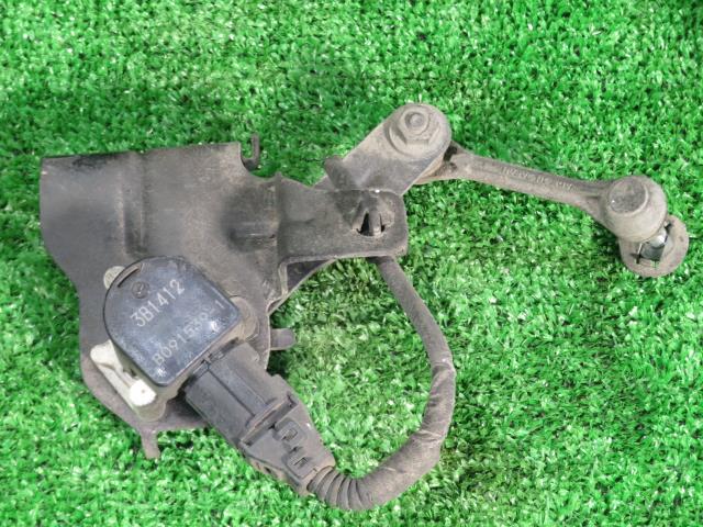 【中古】中古部品 レクサス GS GRL11 ﾊｲﾄｺﾝﾄﾛｰﾙｾﾝｻｰ 【3330900100-000024027561460】