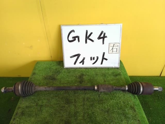 【中古】中古部品 フィット GK4 右ﾌﾛﾝﾄﾄﾞﾗｲﾌﾞｼｬﾌﾄ 【3331010600-240613000242100】