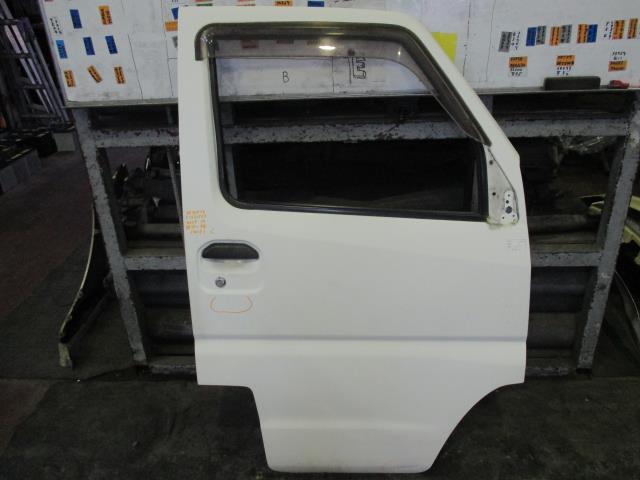 【中古】中古部品 ミニキャブ U61V 右ﾌﾛﾝﾄﾄﾞｱ 【3310160100-001392166113100】