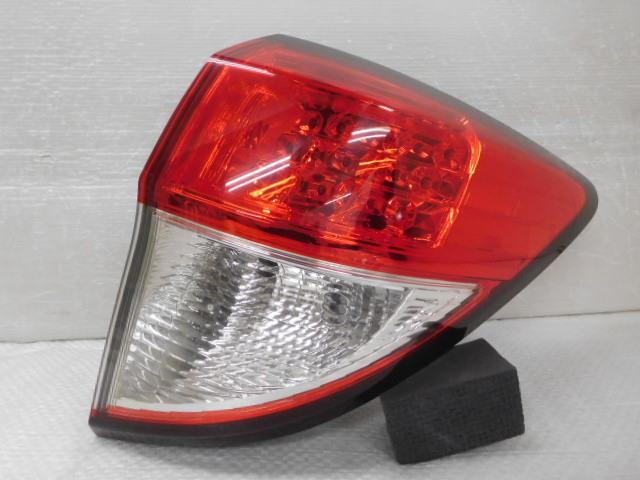 【中古】中古部品 ヴェゼル RU1 右ﾃｰﾙﾗﾝﾌﾟ 【3380050000-000035883815500】