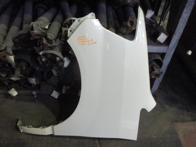 【中古】中古部品 ノア AZR60G 左ﾌﾛﾝﾄﾌｪﾝﾀﾞｰ 【3310160100-001474419010700】