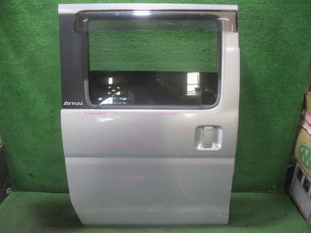 【中古】中古部品 ハイゼットアトレ S320G 右ﾘｱﾄﾞｱ 【3500080000-240309000213300】