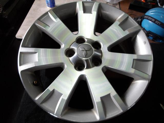 【中古】中古部品 デリカＤ5 CV5W ﾎｲｰﾙ 【3340220100-000225035947211】