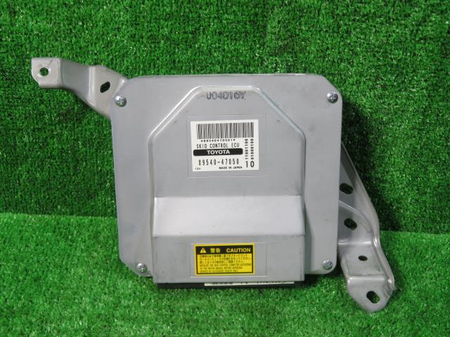 【中古】中古部品 プリウス NHW20 ABSｺﾝﾋﾟｭｰﾀｰ 【3330900100-000024031463400】 27,106円