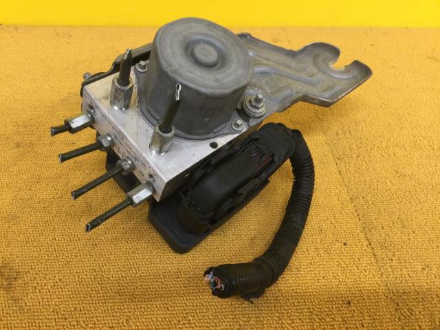 【中古】中古部品 スペーシア MK53S ABSｱｸﾁｭｴｰﾀｰ 【3330960100-000052282542500】