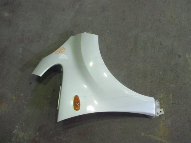 【中古】中古部品 アイ HA1W 右ﾌﾛﾝﾄﾌｪﾝﾀﾞｰ 【3310160100-001549192910600】