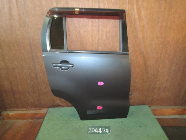 【中古】中古部品 ワゴンＲ MH23S 右ﾘｱﾄﾞｱ 【3310120100-240621000113300】
