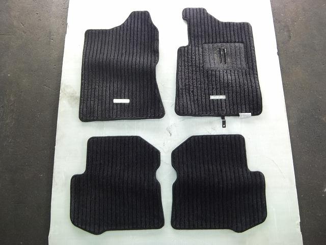 【中古】中古部品 ジムニー JB23W ﾌﾛｱﾏｯﾄ 【3310050100-000203035777450】 6,521円
