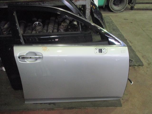 【中古】中古部品 クラウン GRS200 右フロントドア 【3310160100-001610740413100】|e-cleマート