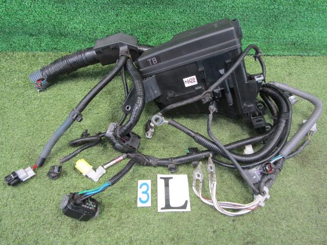 【中古】中古部品 レクサス NX AGZ10 ﾋｭｰｽﾞﾎﾞｯｸｽ 【3330200100-230585000067802】
