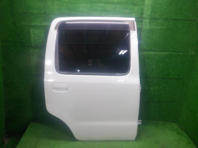 【中古】中古部品 ムーヴラテ L560S 右ﾘｱﾄﾞｱ 【3330420100-240621000113300】