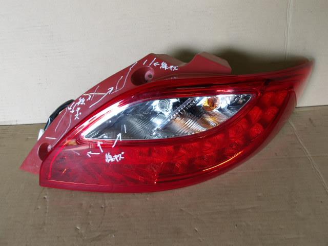 【中古】中古部品 デミオ DEJFS 右ﾃｰﾙﾗﾝﾌﾟ 【3340220100-000225010915500】