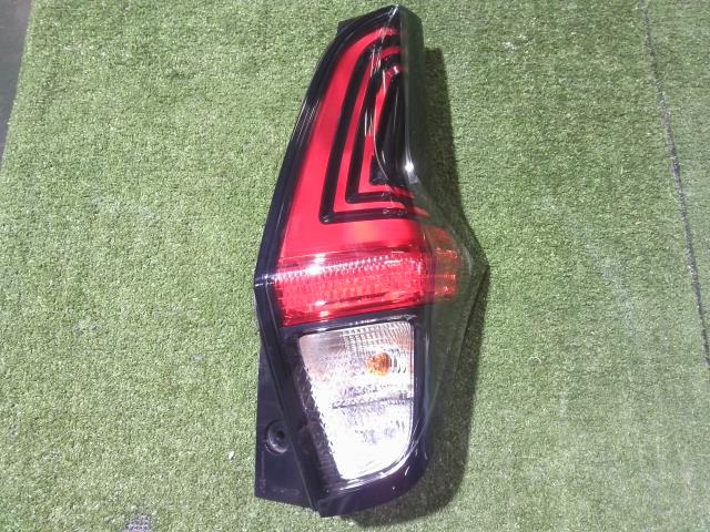 【中古】中古部品 デイズ B47W 右ﾃｰﾙﾗﾝﾌﾟ 【3260460000-240629000415500】