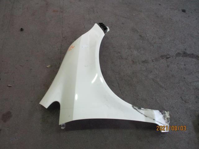 【中古】中古部品 フィット GD1 右ﾌﾛﾝﾄﾌｪﾝﾀﾞｰ 【3310160100-001709107510600】