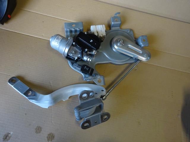 【中古】中古部品 アコード CW2 パワートランク・バックドアモーター 【3310410000-000243000666000】