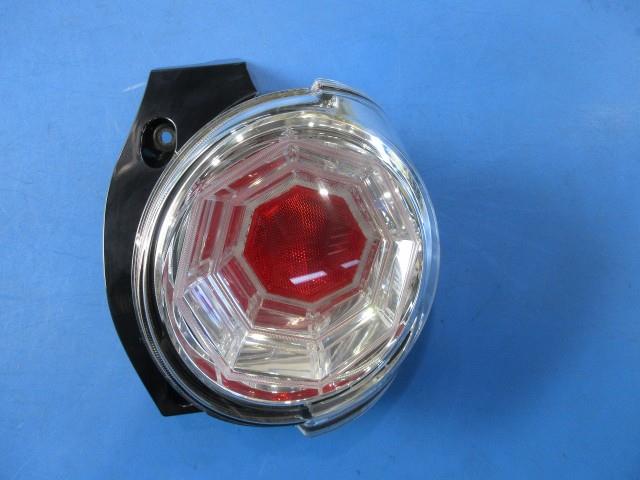 【中古】中古部品 キャスト LA250S 右ﾃｰﾙﾗﾝﾌﾟ 【3310590000-000007787915500】