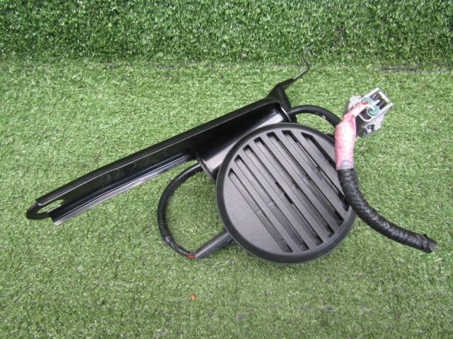 【中古】中古部品 レクサス CT ZWA10 スピーカー 【3330200100-230676000067500】|e-cleマート