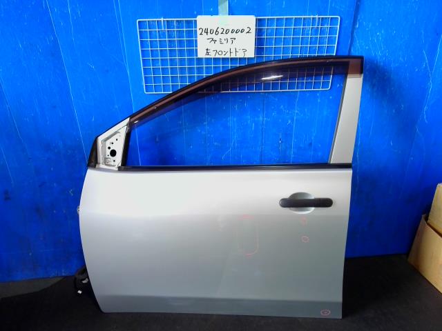 【中古】中古部品 ファミリア BVY12 左ﾌﾛﾝﾄﾄﾞｱ 【3310220100-240620000213200】